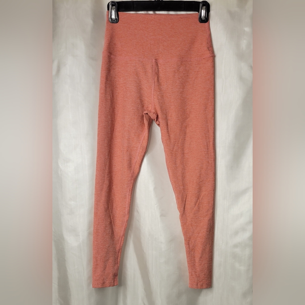 Beyond Yoga Out of Pocket high waisted midi leggings, color salmon
